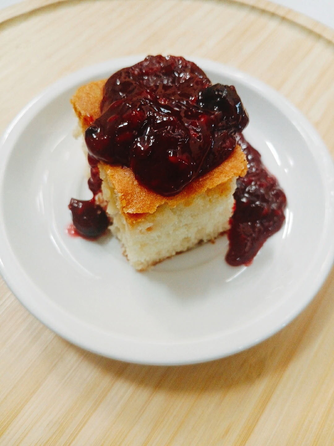 Pound Cake with Berries